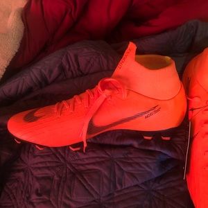 Nike mercurial flyknit soccer cleats